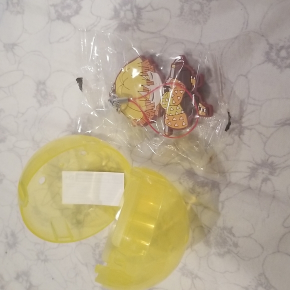 Demon Slayer Zenitsu Phone Charm - Picture 3 of 3